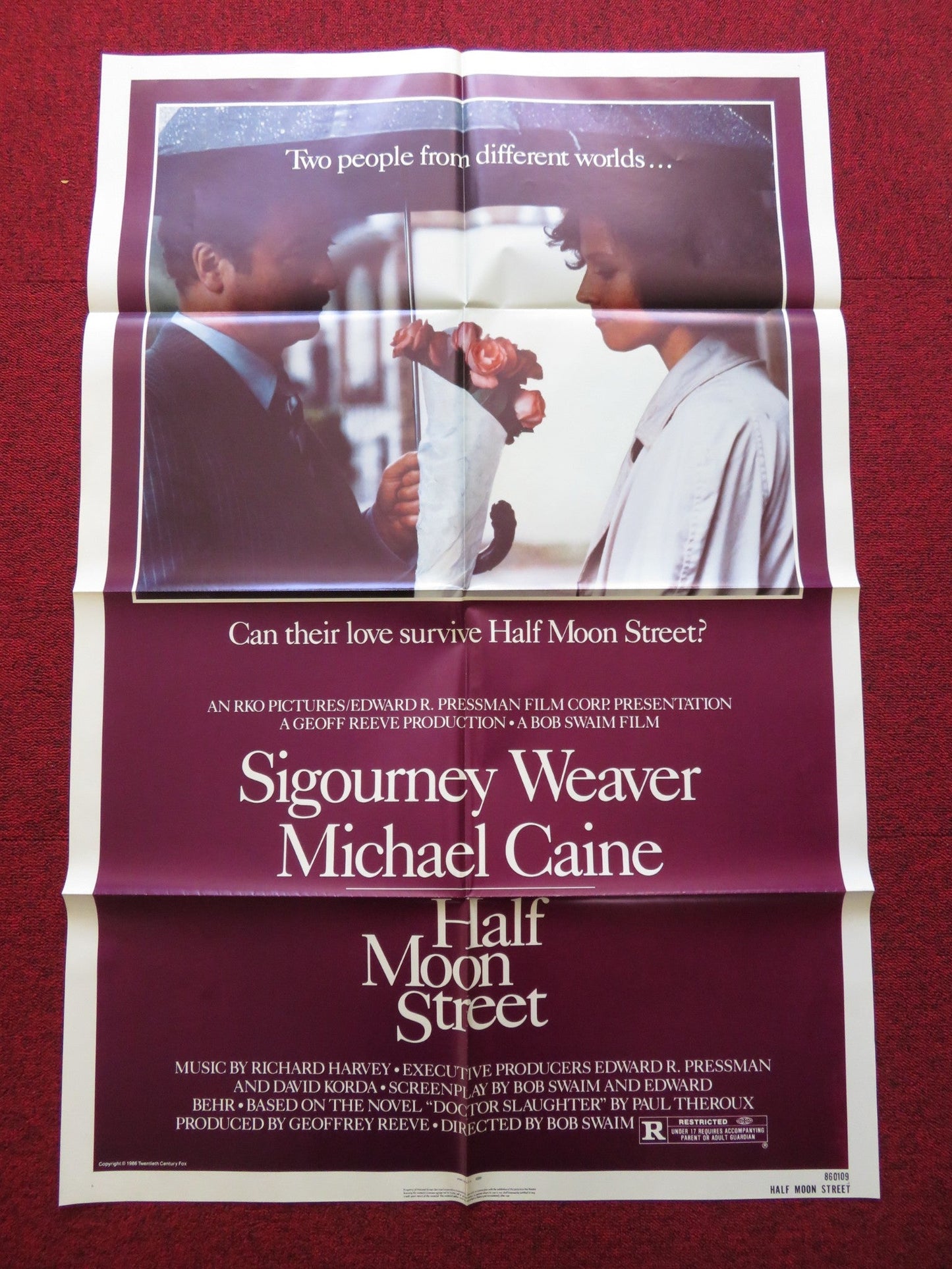 HALF MOON STREET FOLDED US ONE SHEET POSTER SIGOURNEY WEAVER MICHAEL CAINE 1986 Rendezvous Cinema Movie posters