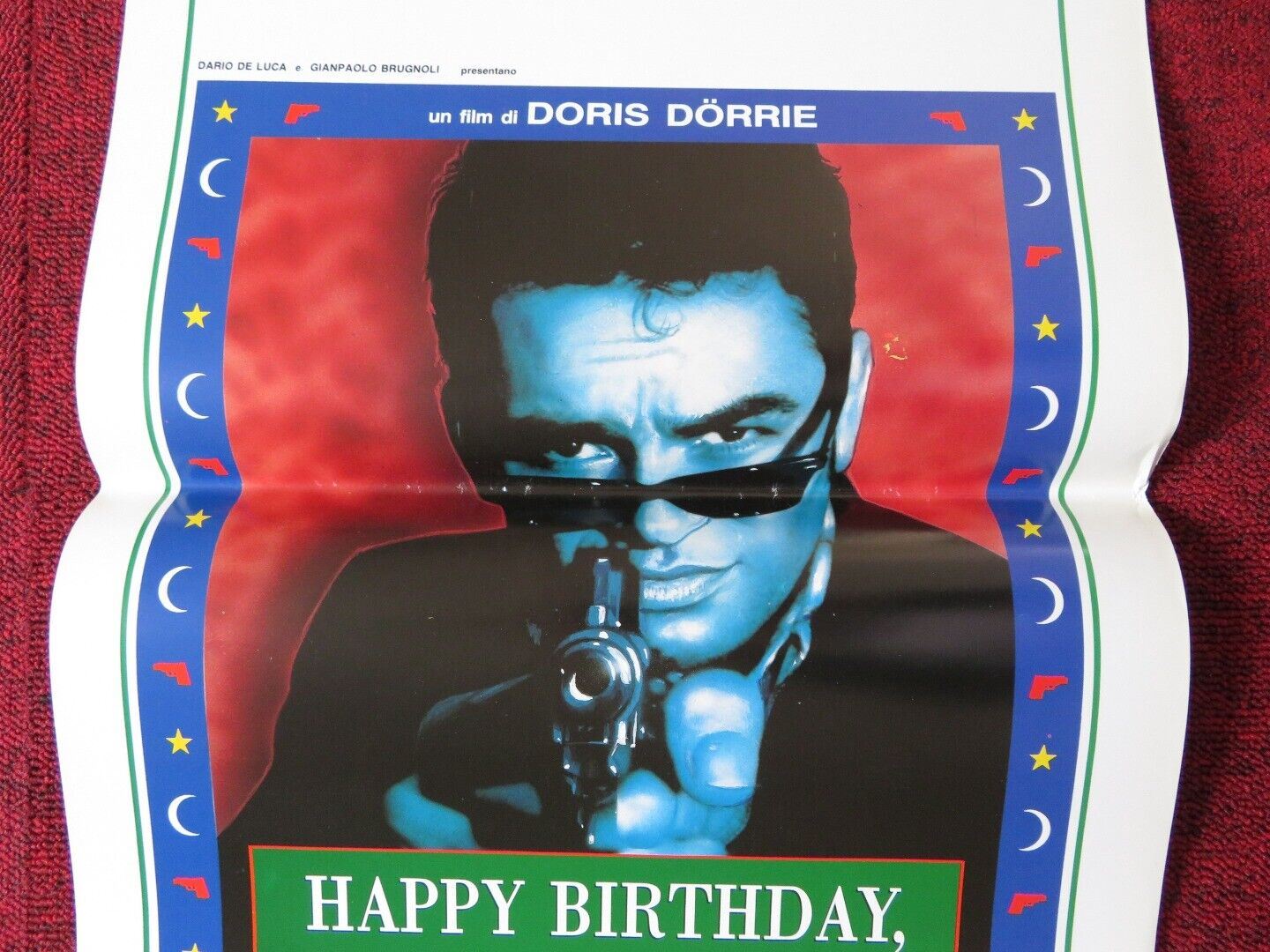 HAPPY BIRTHDAY DETECTIVE ITALIAN LOCANDINA (27.5"x13") POSTER DORIS DORRIE 1992 Movie posters