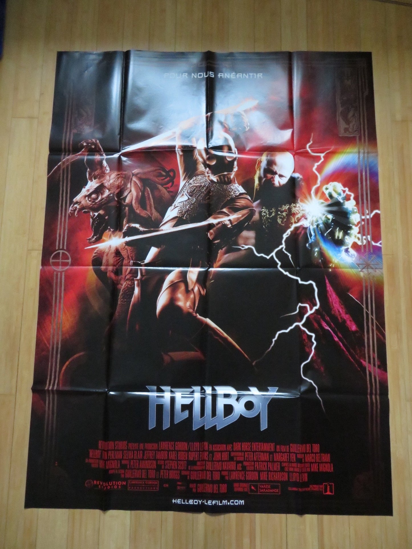 HELLBOY FRENCH GRANDE POSTER RON PERLMAN JOHN HURT 2004 Rendezvous Cinema Movie posters