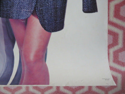 HER ALIBI ONE SHEET ROLLED POSTER TOM SELLECK 1989 STYLE B - Rendezvous Cinema