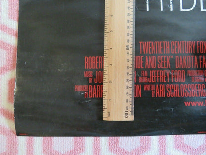 HIDE AND SEEK VERSION A US ROLLED POSTER ROBERT DENIRO DAKOTA FANNING 2005 Movie posters