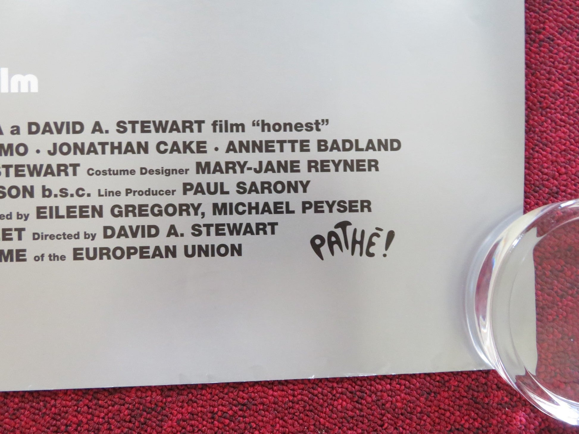 HONEST UK QUAD (30"x 40") ROLLED POSTER NICOLE APPLETON NATALIE APPLETON 2000 Rendezvous Cinema Movie posters