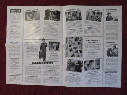 HONEYMOON HOTEL UNCUT MGM FOLDED PRESS BOOK ROBERT GOULET NANCY KWAN 1964 Rendezvous Cinema Movie posters