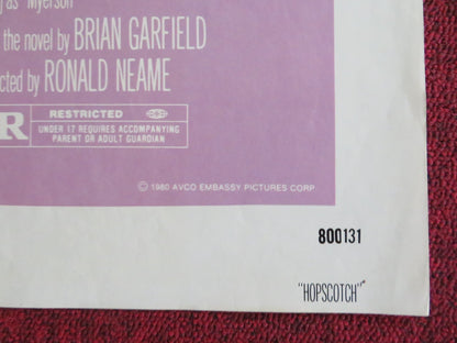 HOPSCOTCH - STYLE B FOLDED US ONE SHEET POSTER WALTER MATTHAU G. JACKSON 1980 Rendezvous Cinema Movie posters