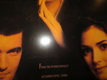 HOUSE OF SPIRITS US ONE SHEET ROLLED POSTER WINONS RYDER GLENN CLOSE 1993 Movie posters