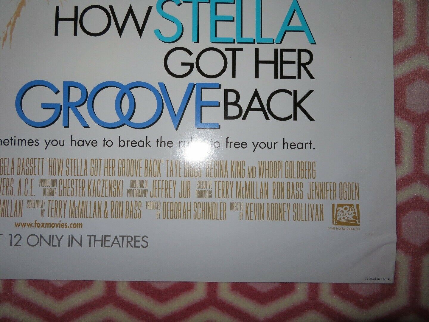 HOW STELLA GOT HER GROOVE BACK US ONE SHEET ROLLED POSTER 1998 Movie posters