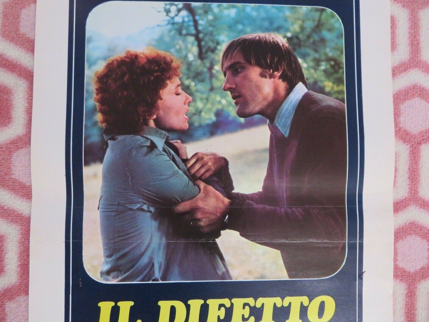 IL DIFETTO DI ESSERE MOGLIE ITALIAN LOCANDINA (27.5"x13") POSTER M JOBERT 1976 Movie posters