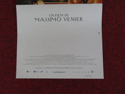 IL GIORNO IN PIU / one day more ITALIAN LOCANDINA (27"x12.5") POSTER 2011 - Rendezvous Cinema