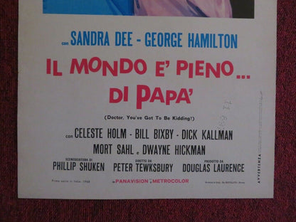 IL MONDO E' PIENO DI PAPA' ITALIAN LOCANDINA (27.5"x13") POSTER S DEE 1968 Movie posters