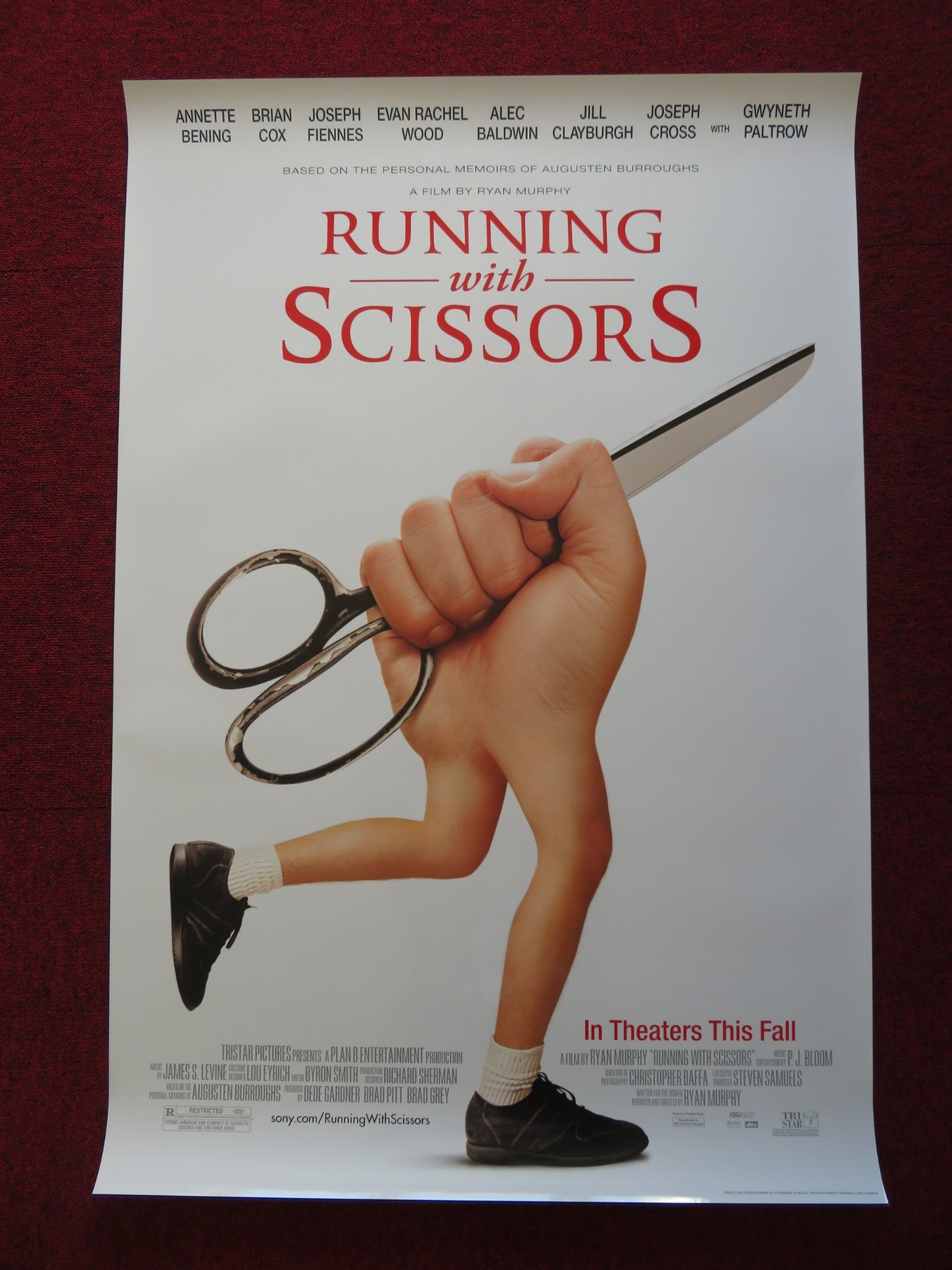 RUNNING WITH SCISSORS US ONE SHEET ROLLED POSTER JOSEPH FIENNES A. BENING 2006 - Rendezvous Cinema