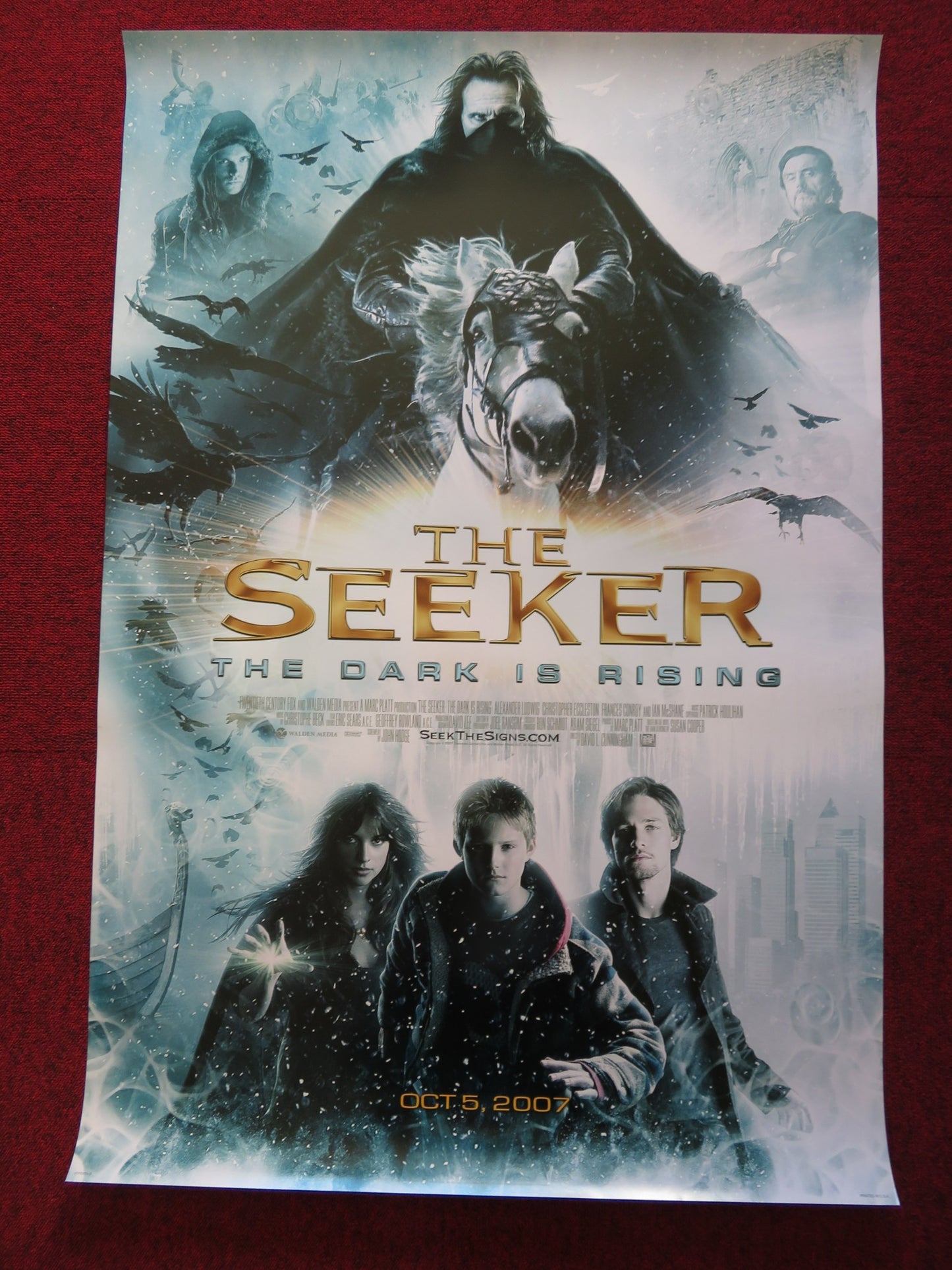 THE SEEKER: THE DARK IS RISING - VERSION B US ONE SHEET ROLLED POSTER 2007 - Rendezvous Cinema