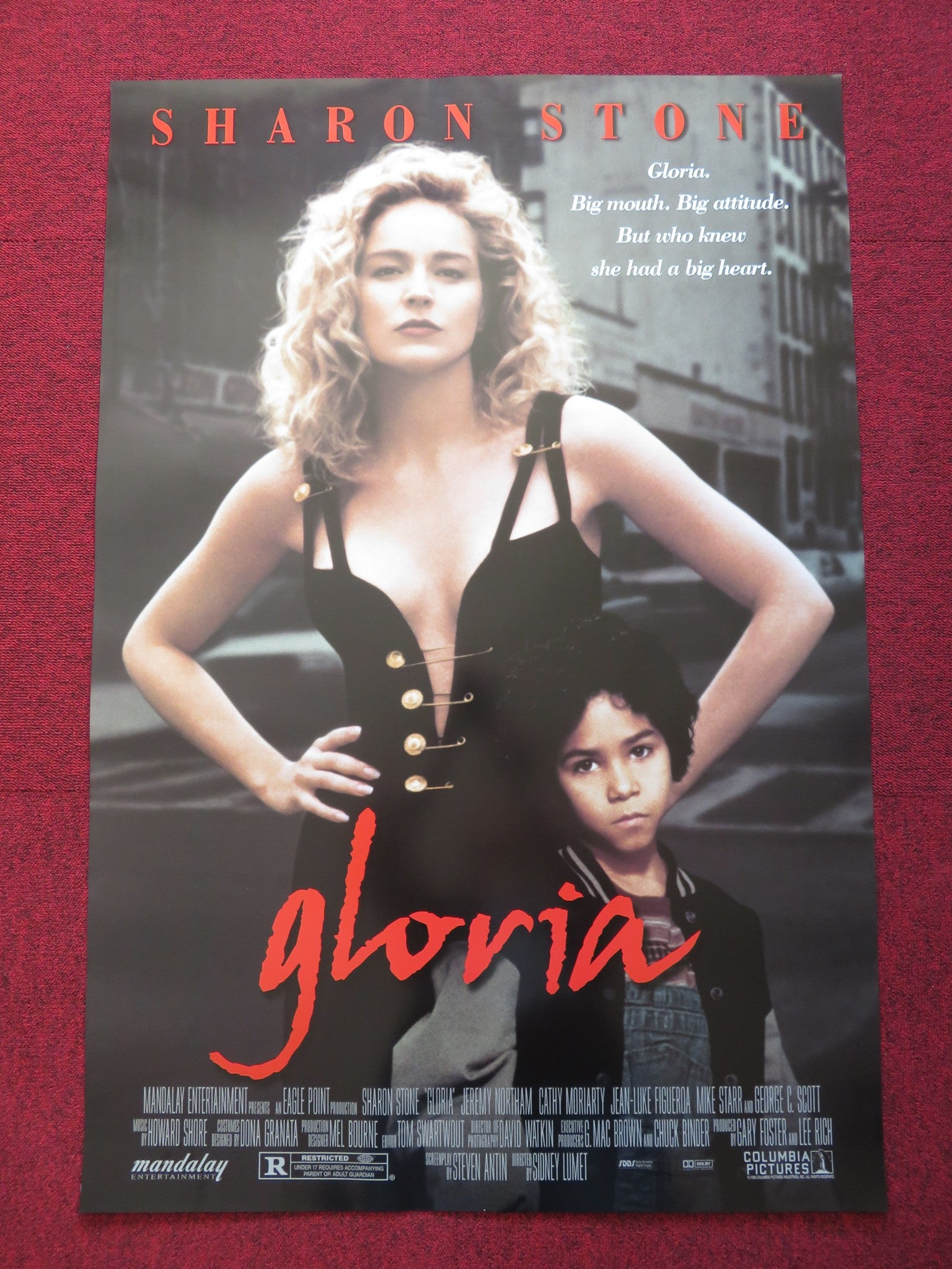 GLORIA US ONE SHEET ROLLED POSTER SHARON STONE JEAN-LUKE FIGUEROA 1999 - Rendezvous Cinema