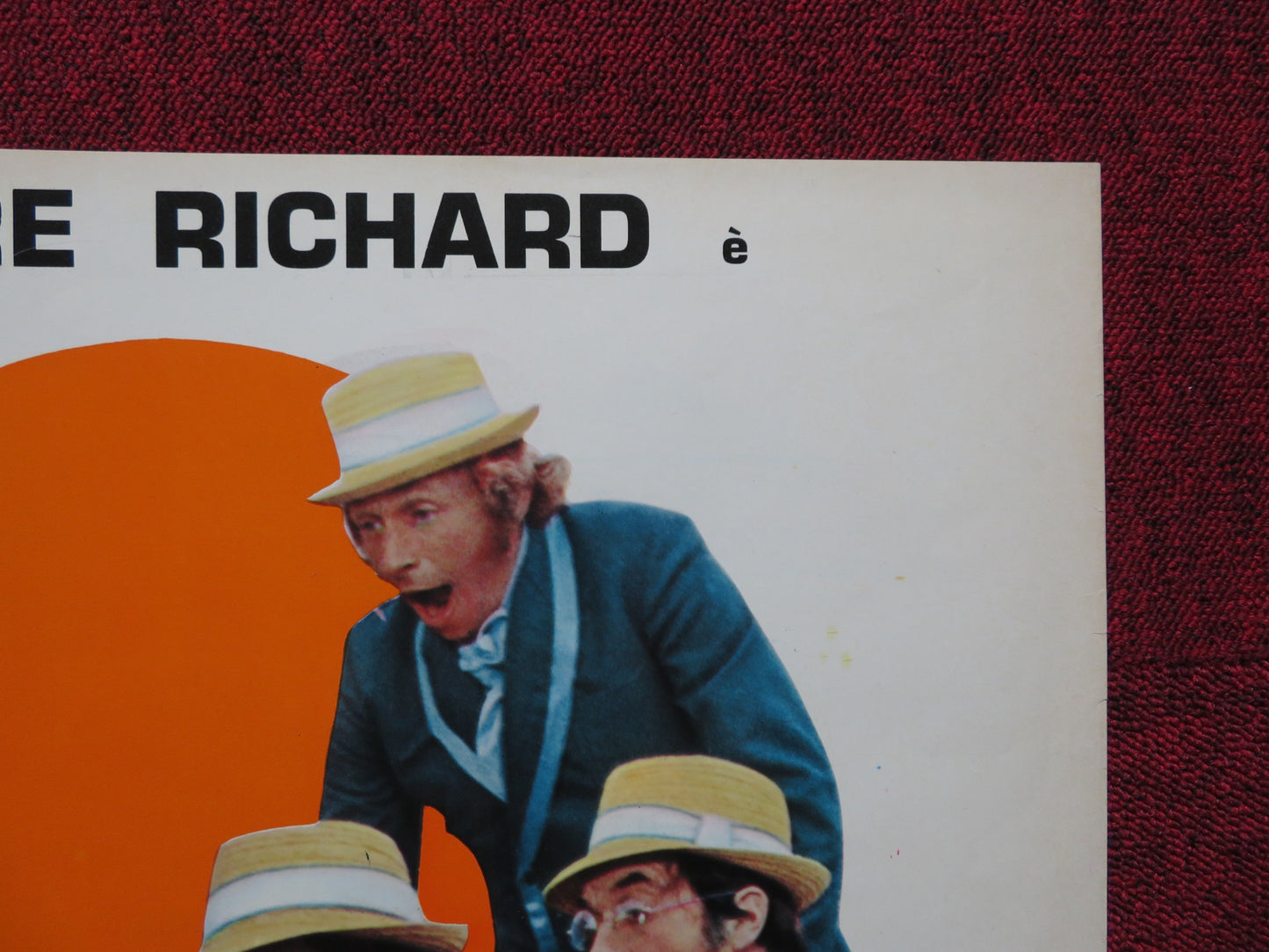 ALTO, BIONDA, E...CON SEI MATTI INTORNO ITALIAN FOGLIO POSTER P. RICHARD 1972 - Rendezvous Cinema