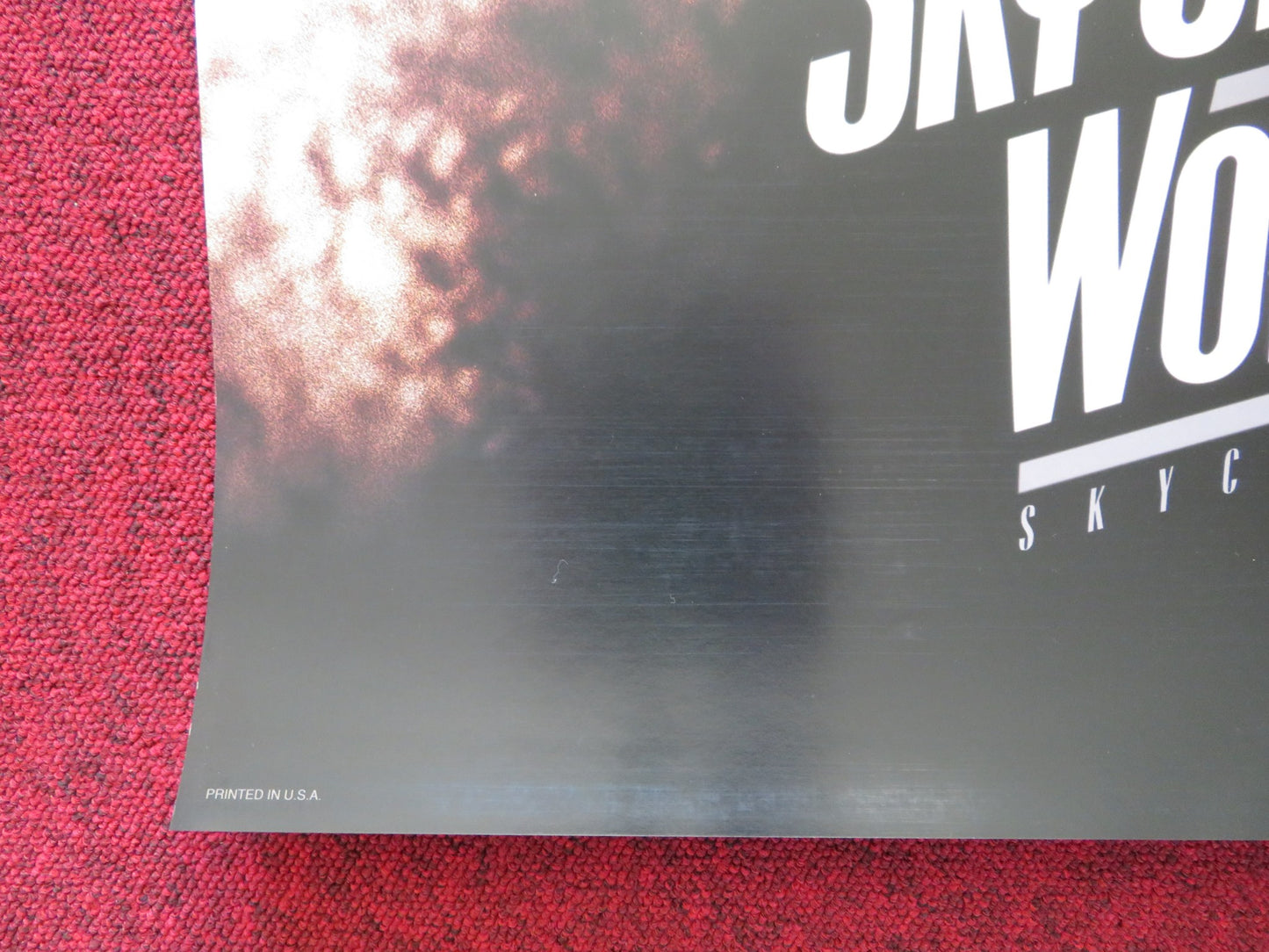 SKY CAPTAIN AND THE WORLD OF TOMORROW US ONE SHEET ROLLED POSTER JUDE LAW 2004 - Rendezvous Cinema