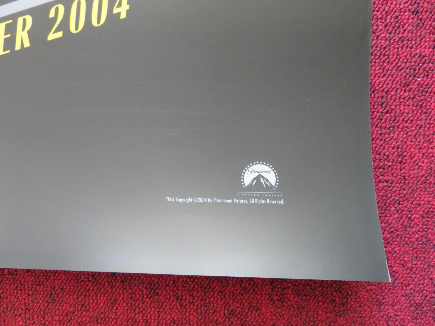 SKY CAPTAIN AND THE WORLD OF TOMORROW US ONE SHEET ROLLED POSTER JUDE LAW 2004 - Rendezvous Cinema