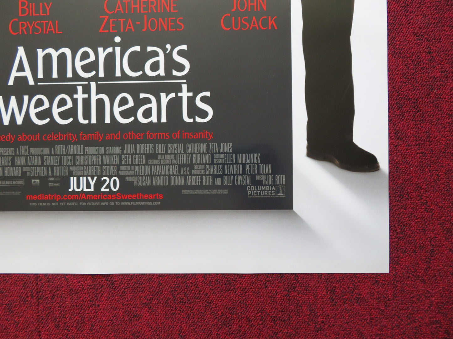 AMERICA'S SWEETHEARTS US ONE SHEET ROLLED POSTER JULIA ROBERTS BILLY CRYSTAL '01 - Rendezvous Cinema