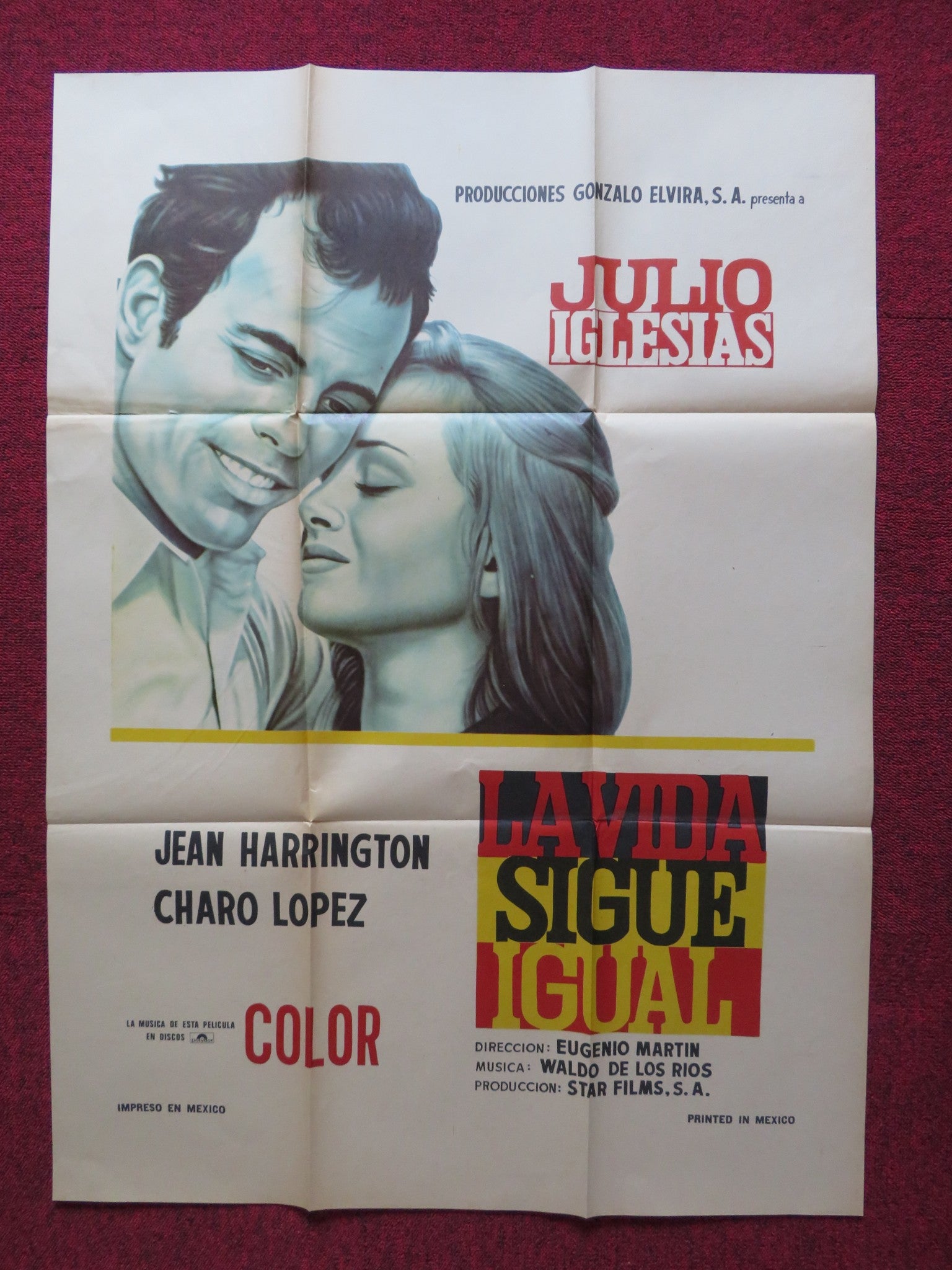 LAVIDA SIGUE IGUAL FOLDED MEXICAN POSTER JULIO IGLESIAS JEAN HARRINGTON 1969 - Rendezvous Cinema