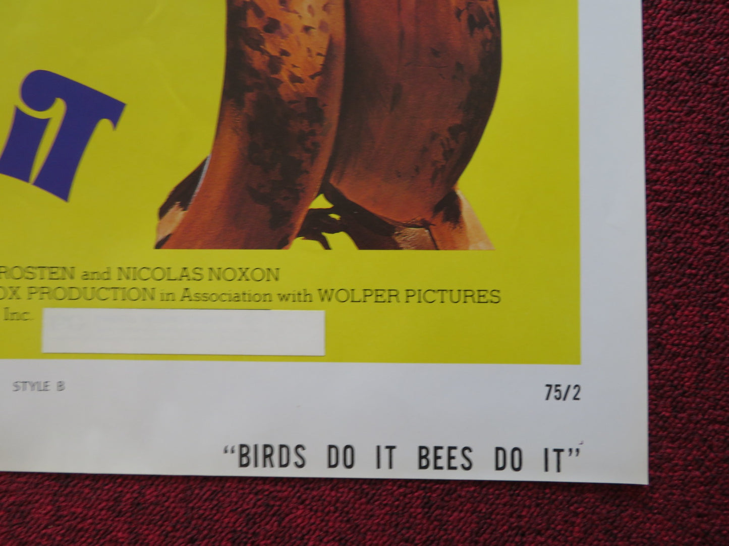 BIRDS DO IT, BEES DO IT - STYLE B FOLDED US ONE SHEET POSTER LEE BERGERE 1975 - Rendezvous Cinema