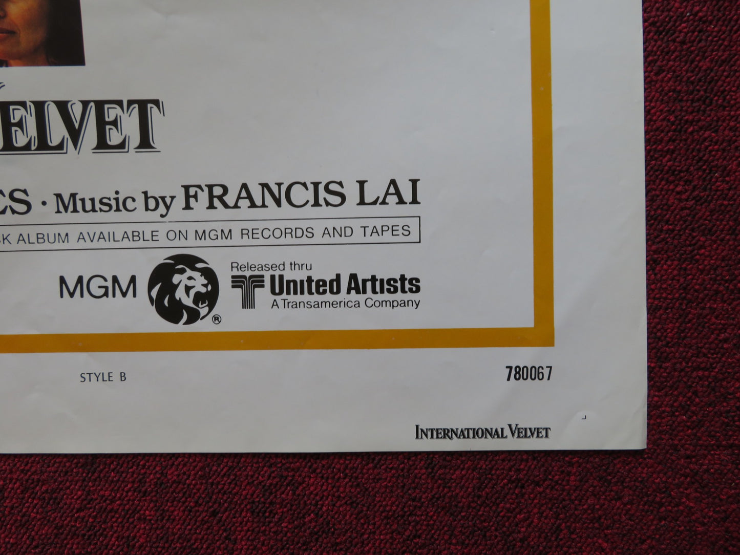 INTERNATIONAL VELVET - STYLE B FOLDED US ONE SHEET POSTER TATUM O'NEAL 1978 - Rendezvous Cinema