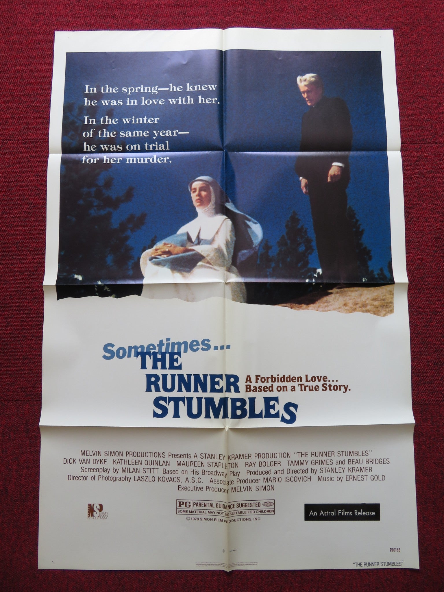 THE RUNNER STUMBLES FOLDED US ONE SHEET POSTER DICK VAN DYKE K. QUINLAN 1979 - Rendezvous Cinema