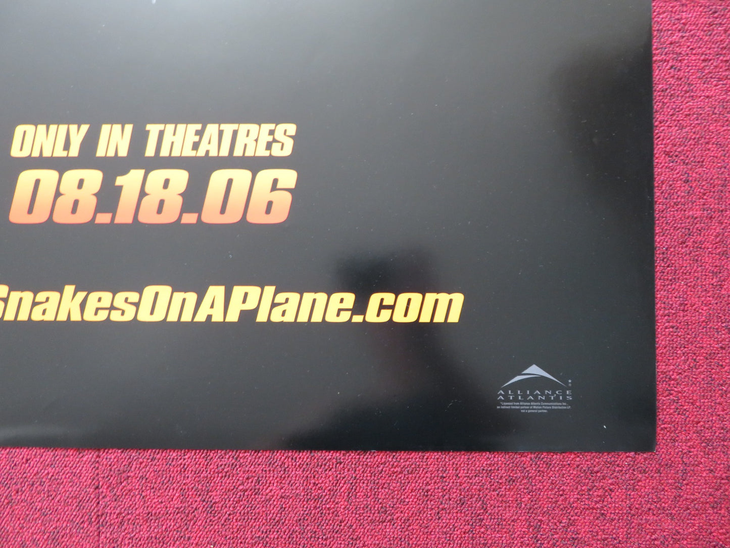 SNAKES ON A PLANE US ONE SHEET ROLLED POSTER SAMUEL L. JACKSON J. MARGULIES 2006 - Rendezvous Cinema