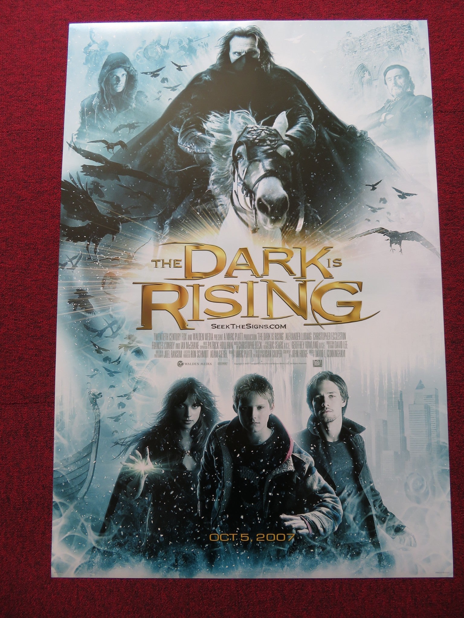 THE SEEKER: THE DARK IS RISING VERSION A US ONE SHEET ROLLED POSTER 2007 - Rendezvous Cinema