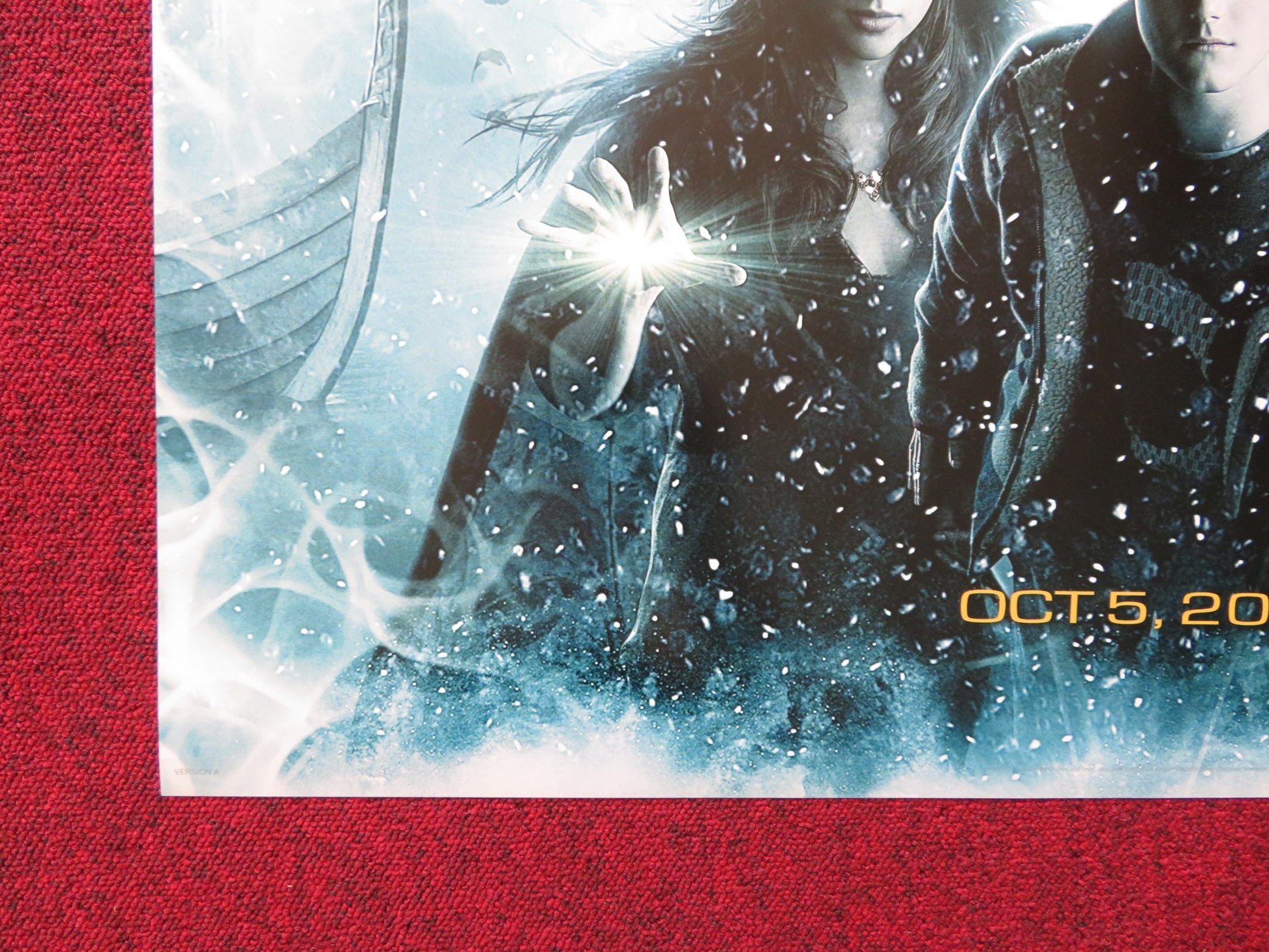 THE SEEKER: THE DARK IS RISING VERSION A US ONE SHEET ROLLED POSTER 2007 - Rendezvous Cinema