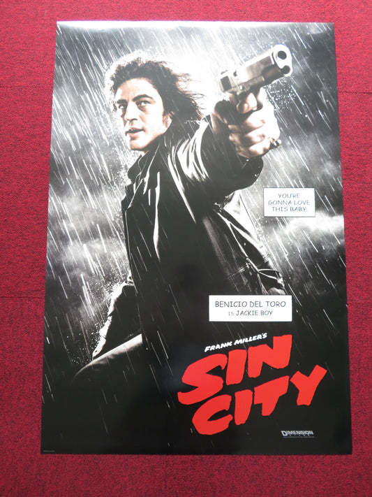 SIN CITY - B US ONE SHEET ROLLED POSTER BENICIO DEL TORO 2004 - Rendezvous Cinema