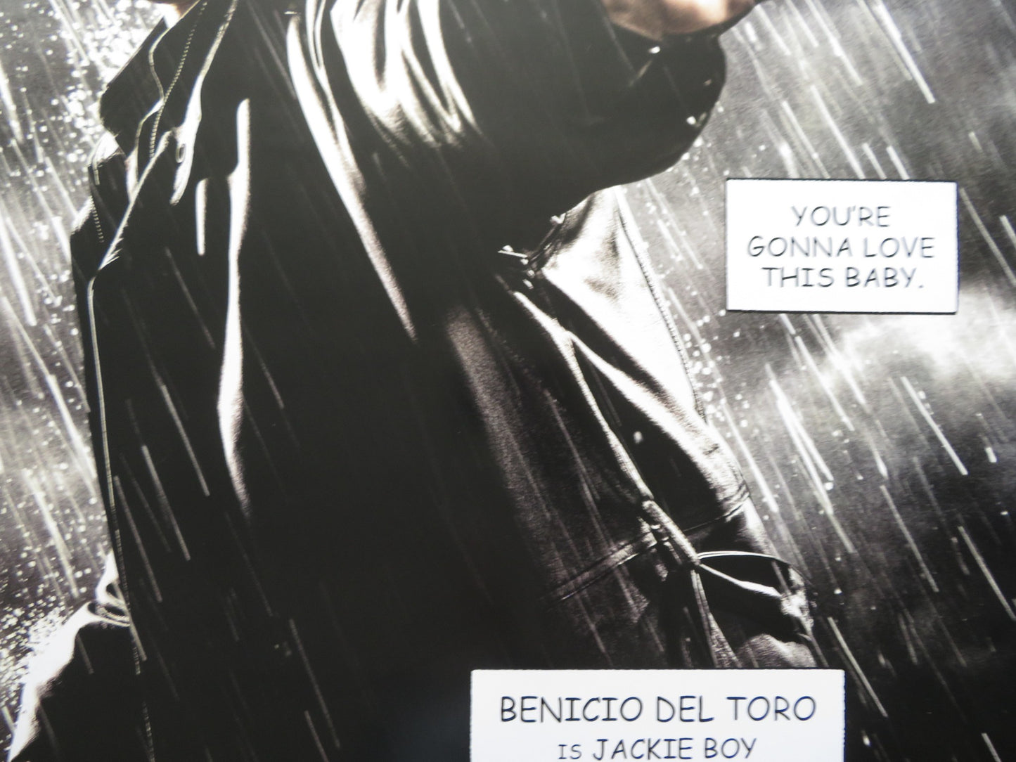 SIN CITY - B US ONE SHEET ROLLED POSTER BENICIO DEL TORO 2004 - Rendezvous Cinema