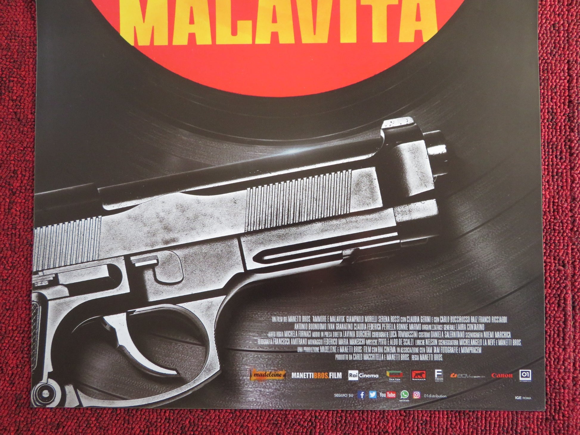 AMMORE E MALAVITA ITALIAN LOCANDINA POSTER CLAUDIA GERINI CARLO BUCCIROSSO 2017 - Rendezvous Cinema