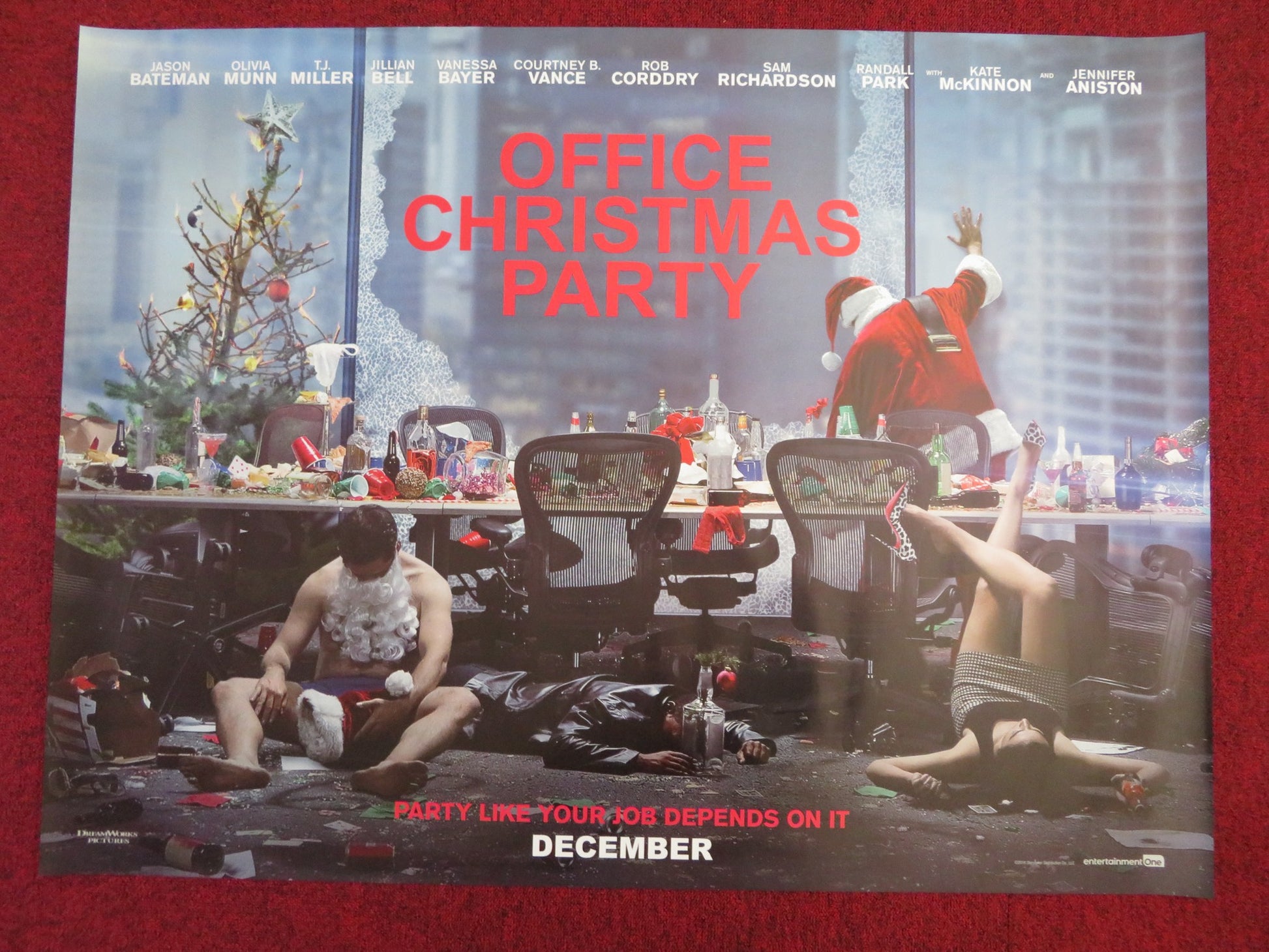 OFFICE CHRISTMAS PARTY UK QUAD (30"x 40") ROLLED POSTER JASON BATEMAN 2016 - Rendezvous Cinema