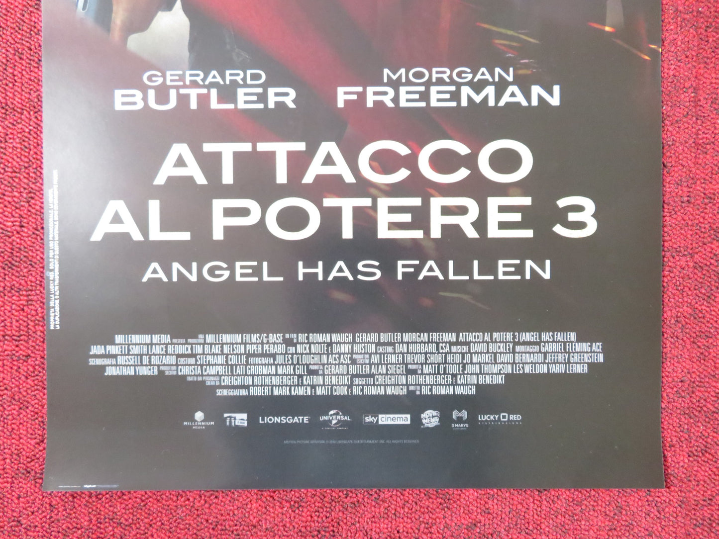 ANGEL HAS FALLEN ITALIAN LOCANDINA POSTER GERARD BUTLER MORGAN FREEMAN 2019 - Rendezvous Cinema