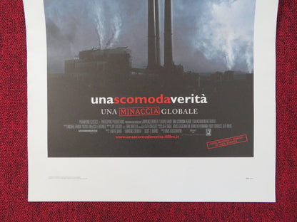 AN INCONVENIENT TRUTH ITALIAN LOCANDINA POSTER AL GORE GEORGE BUSH 2006 - Rendezvous Cinema