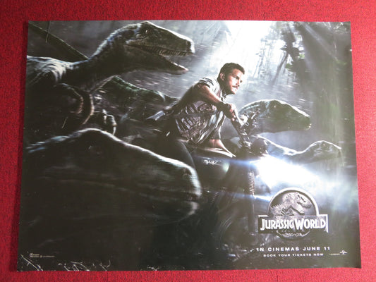 JURASSIC WORLD UK QUAD (30"x 40") ROLLED POSTER CHRIS PRATT BRYCE D. HOWARD 2015 - Rendezvous Cinema