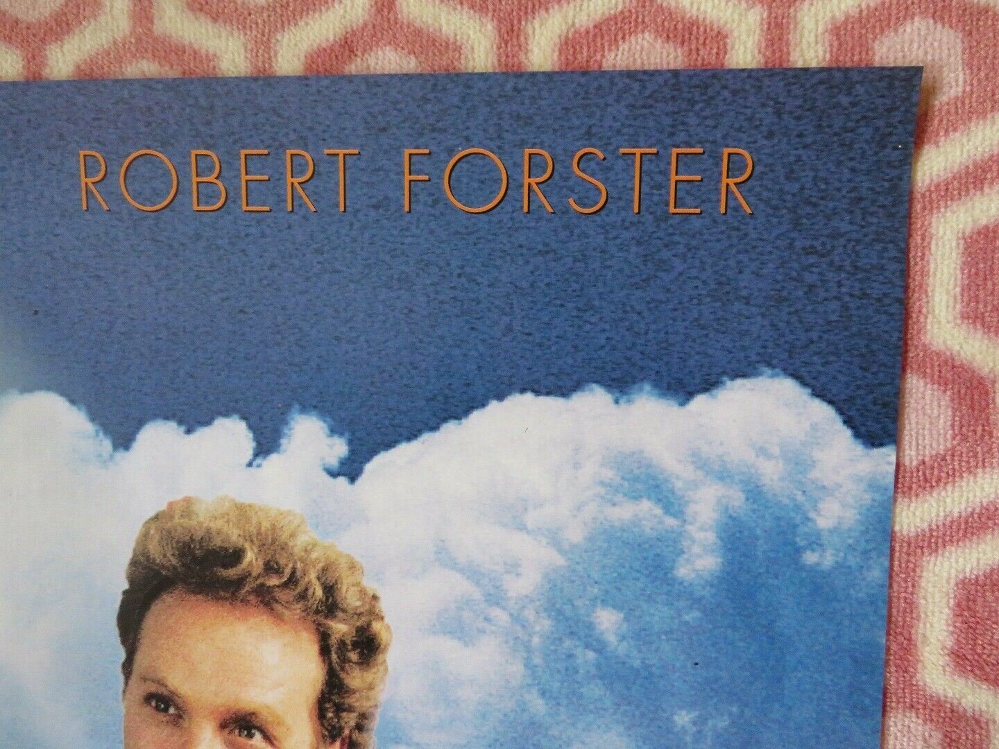 IN BETWEEN US ONE SHEET ROLLED POSTERWINGS HAUSER ROBERT FORSTER 1991 Movie posters