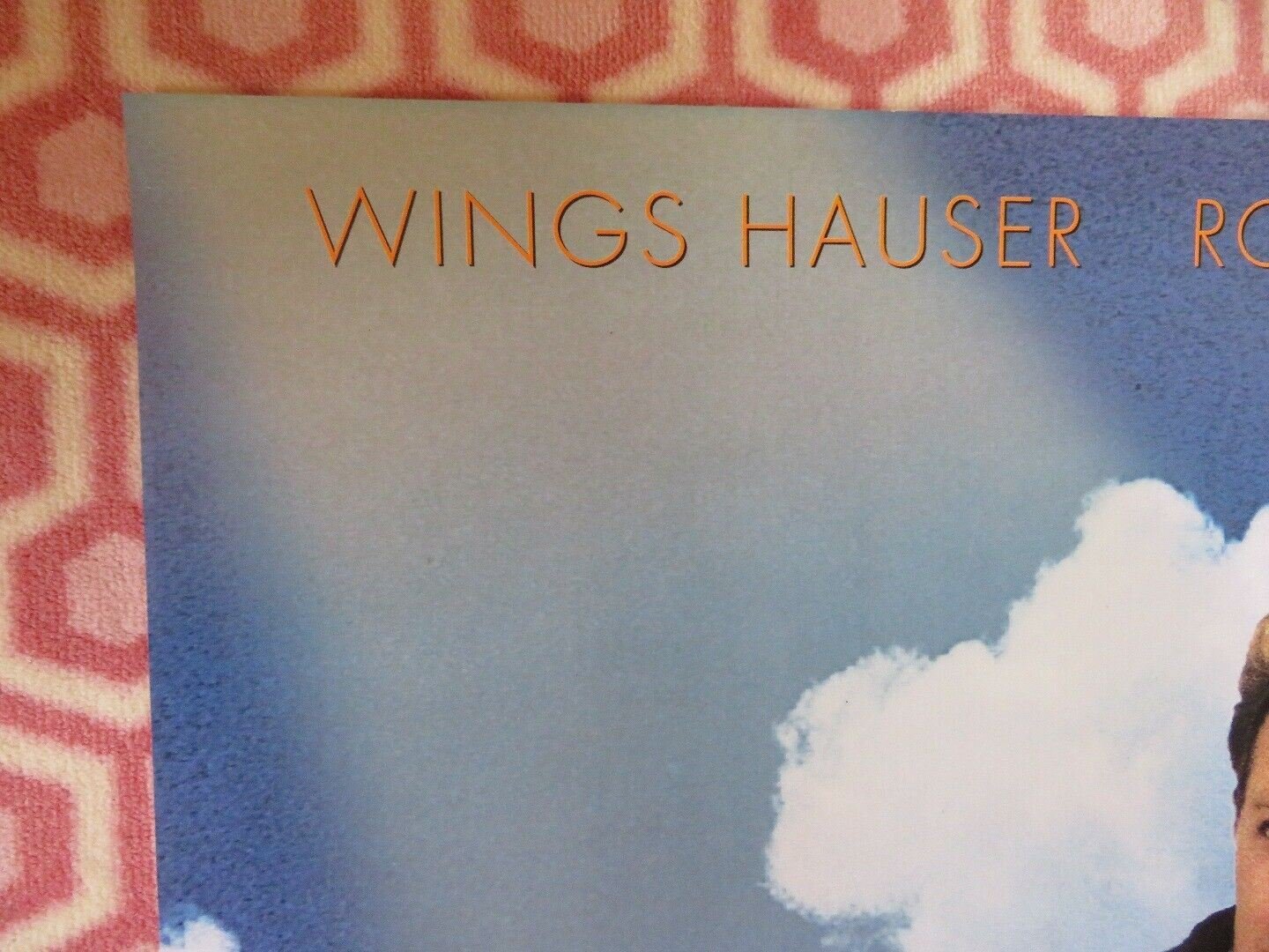 IN BETWEEN US ONE SHEET ROLLED POSTERWINGS HAUSER ROBERT FORSTER 1991 Movie posters