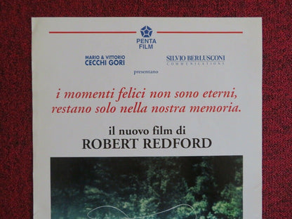 IN MEZZO SCORRE IL FIUME ITALIAN LOCANDINA (27.5"x13") POSTER 1992 Movie posters