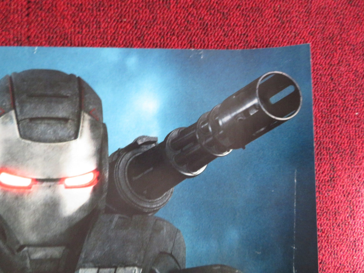 IRON MAN 2 UK QUAD (30"x 40") ROLLED POSTER ROBERT DOWNEY JR. G PALTROW 2010 Rendezvous Cinema Movie posters