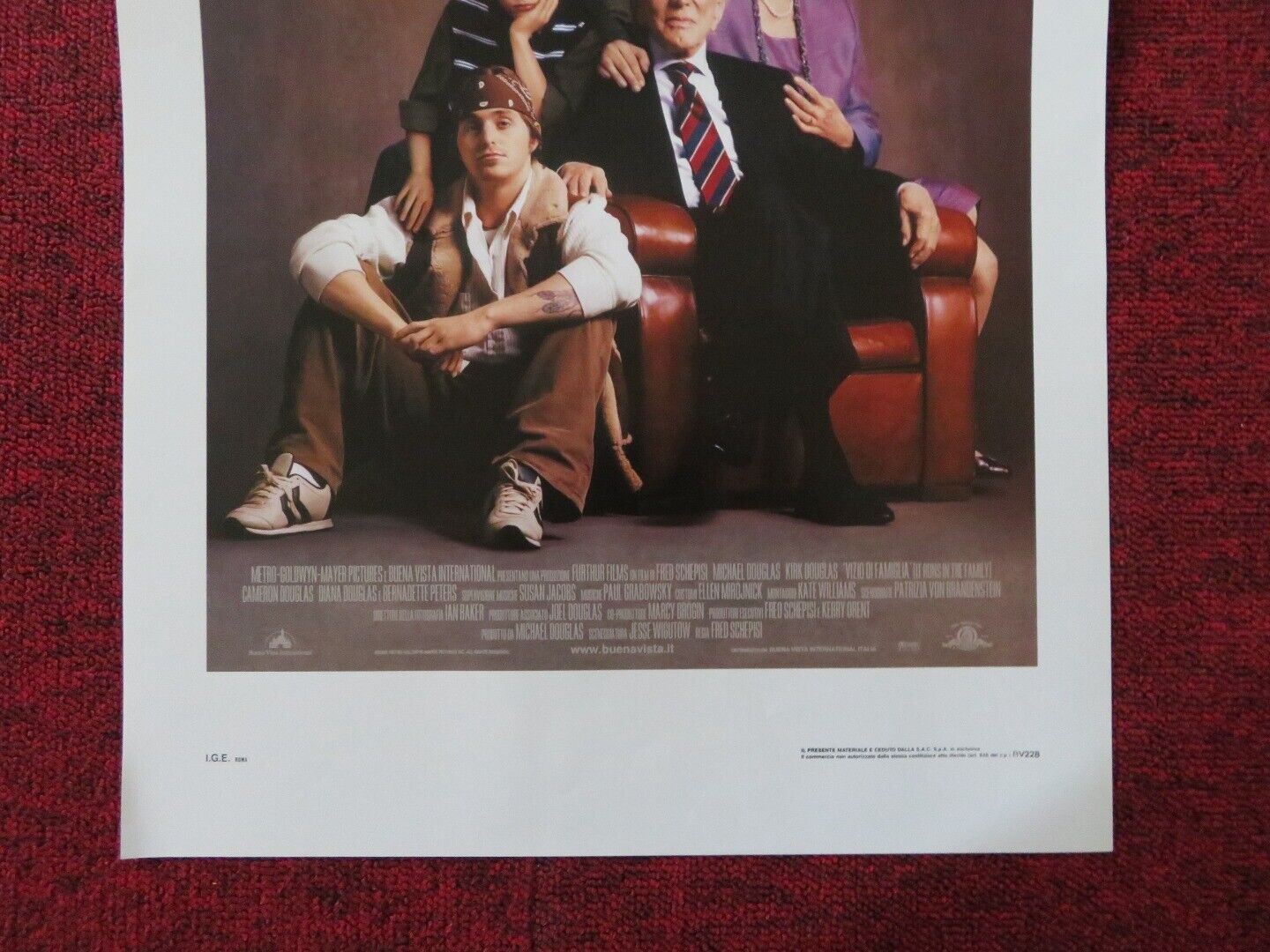 IT RUNS IN THE FAMILY ITALIAN LOCANDINA (27.5"x13") POSTER MICHAEL DOUGLAS '03 Movie posters