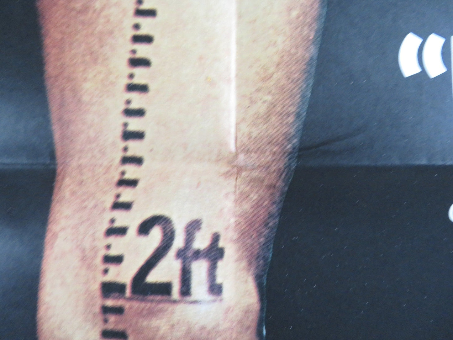 IT'S A 2FT 6" ABOVE THE GROUND WORLD FOLDED US ONE SHEET POSTER H. BENNETT 1973 Rendezvous Cinema Movie posters