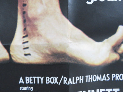 IT'S A 2FT 6" ABOVE THE GROUND WORLD FOLDED US ONE SHEET POSTER H. BENNETT 1973 Rendezvous Cinema Movie posters