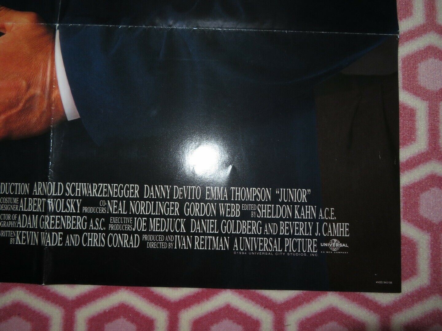 JUNIOR ONE SHEET POSTER FOLDED ARNOLD SCHWARZENEGGER DANNY DEVITO 1994 Movie posters