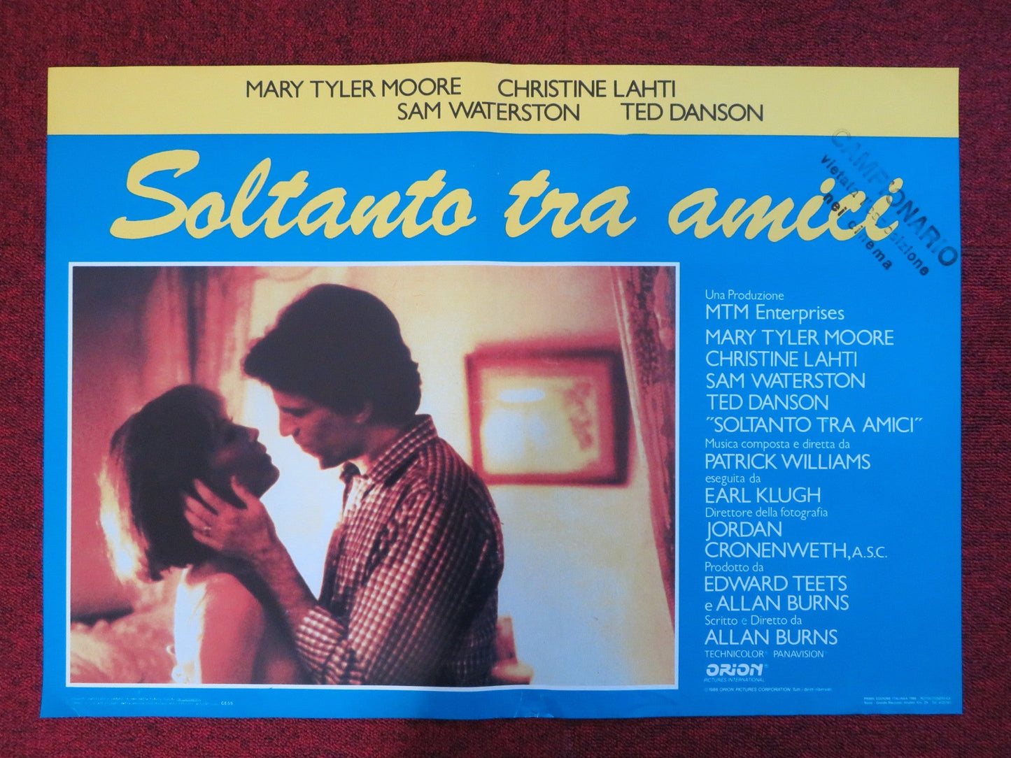 JUST BETWEEN FRIENDS - C ITALIAN FOTOBUSTA POSTER MARY TYLER MOORE DANSON 1986 Rendezvous Cinema Movie posters