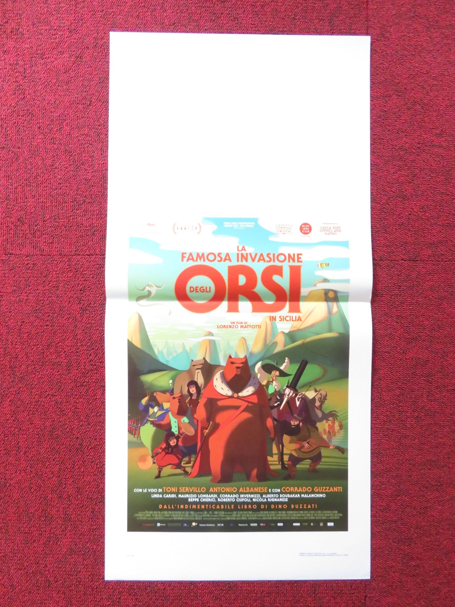 LA FAMOSA INVASIONE DEGLI ORSI ITALIAN LOCANDINA POSTER LEILA BEKHTI 2019 Rendezvous Cinema Movie posters