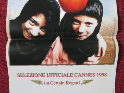 LA MELA / THE APPLE ITALIAN LOCANDINA POSTER MASSOUMEH NADERI ZAHRA NADERI 1998 Rendezvous Cinema Movie posters