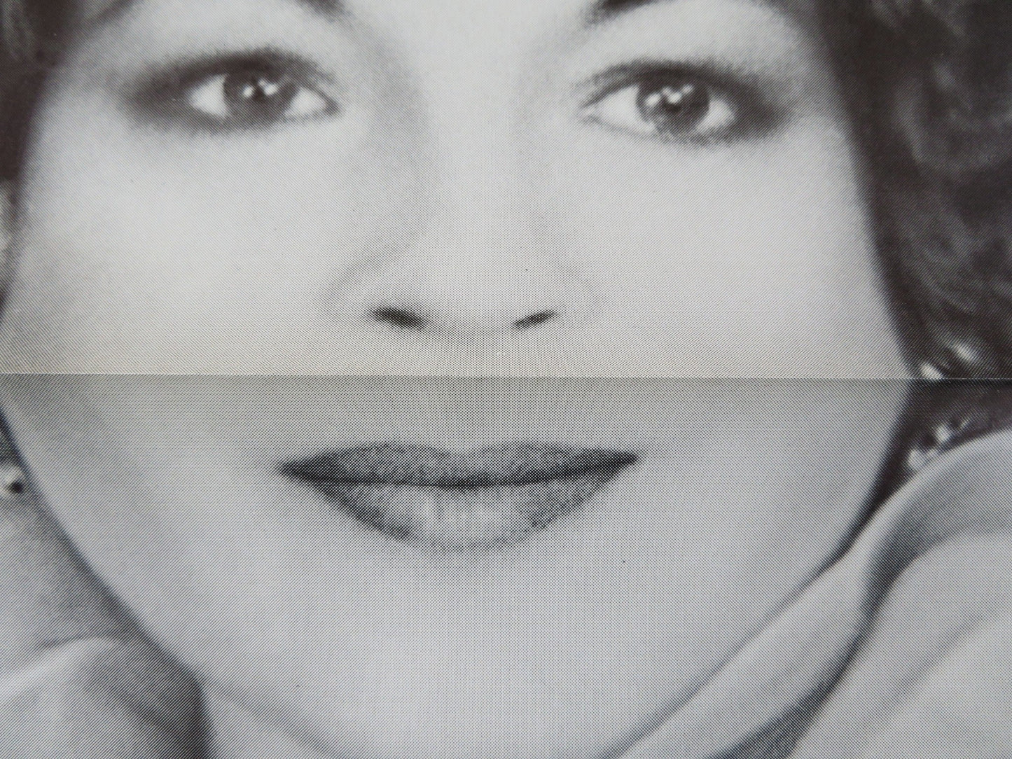 LA PASSANTE US TRI FOLDED ONE SHEET ROLLED POSTER ROMY SCHNEIDER 1982 Rendezvous Cinema Movie posters