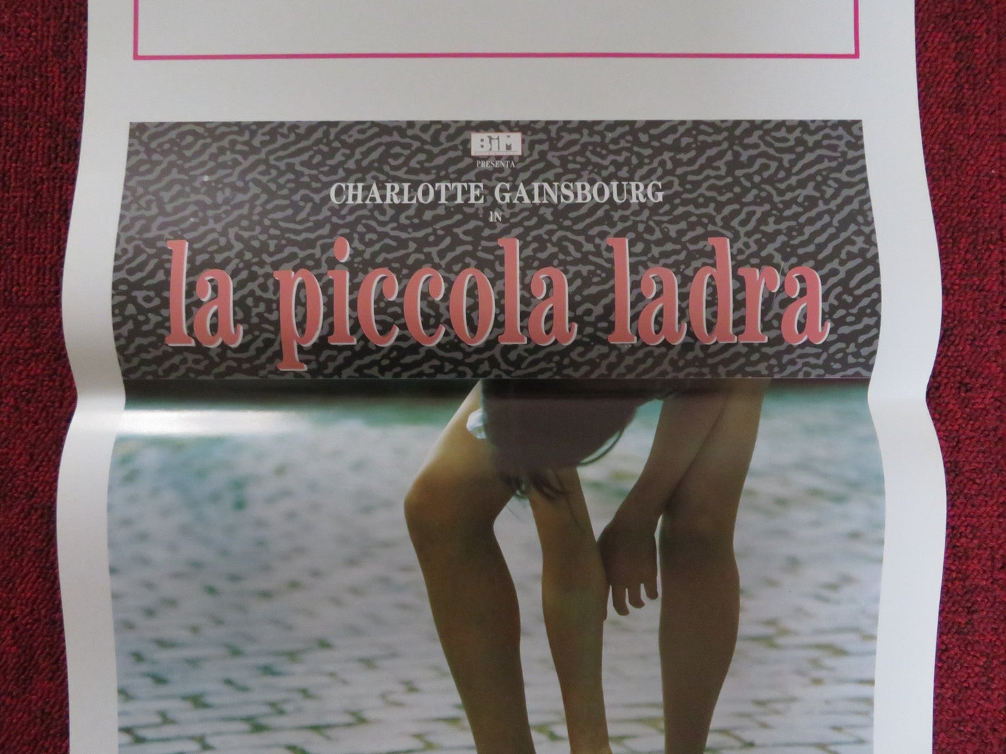 LA PICCOLA LADRA ITALIAN LOCANDINA POSTER CHARLOTTE GAINSBOURG D. BEZACE 1988 Rendezvous Cinema Movie posters