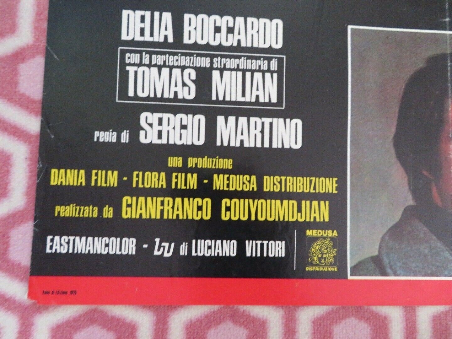 LA POLIZIA ACCUSA: IL SERVIZIO SEGETO UCCIDE ITALIAN FOGLIO POSTER 1975 - Rendezvous Cinema