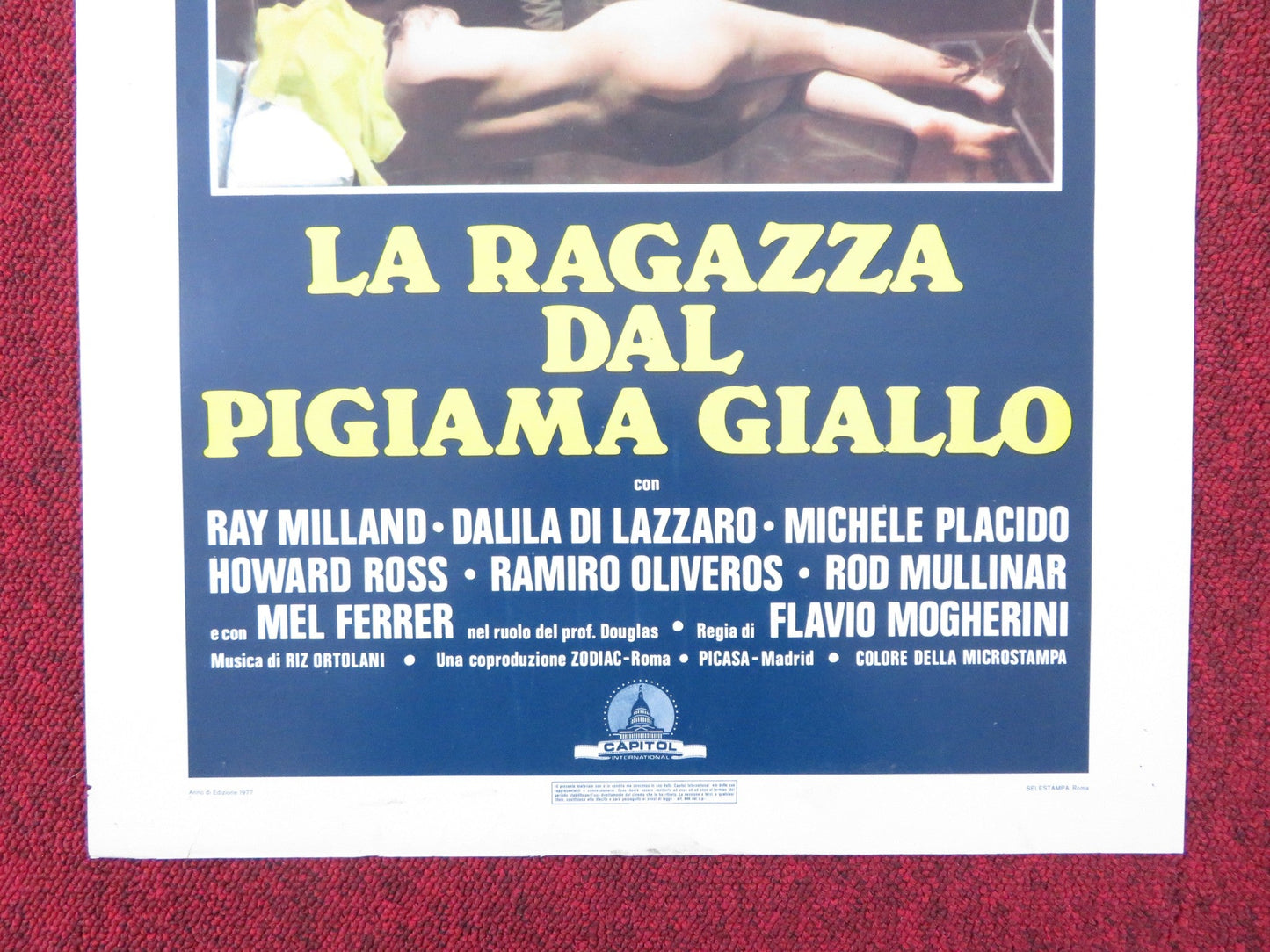 LA RAGAZZA DAL PIGIAMA GIALLO ITALIAN LOCANDINA POSTER RAY MILLAND 1977 Rendezvous Cinema Movie posters