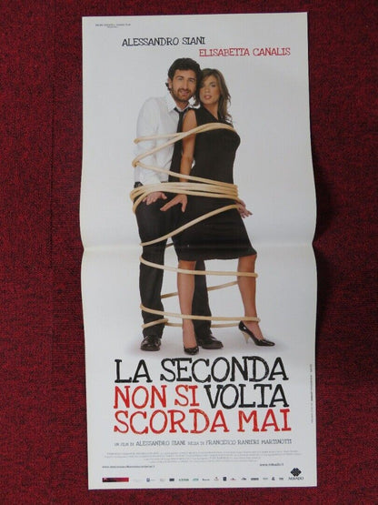 LA SECONDA NON SI VOLTA SCORDA MAI ITALIAN LOCANDINA (26.5"x12.5") POSTER 2008 Movie posters